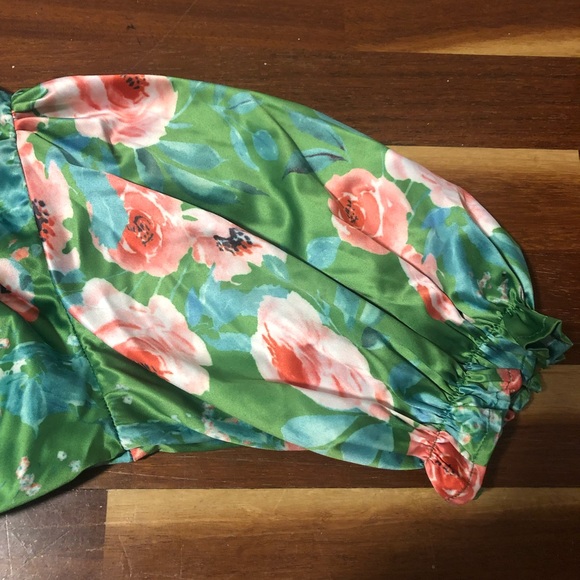 Kourt Green Flower Silky Top - Picture 6 of 8